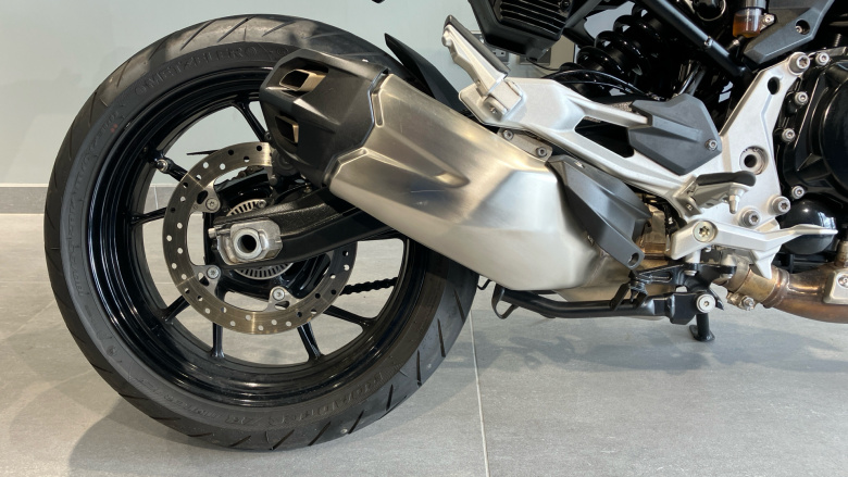 BMW F900 R